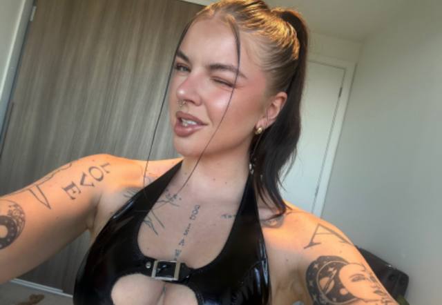 NO PAYMENT REQUIRED- SEXY SINGLE MOM FOR MEET AND FUCK AS LONG AS YOU KNOW HOW TO USE YOUR DICK 🍆🍑🍆💦