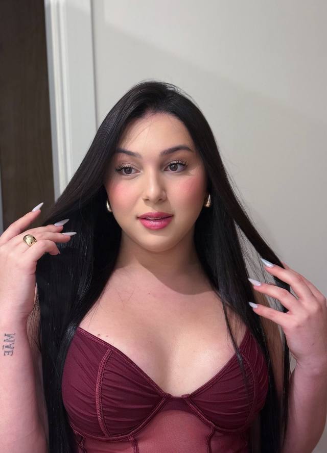 Sexy independent T-girl in town, available for outcall, incall and car services, hit me up for fun💦❤️