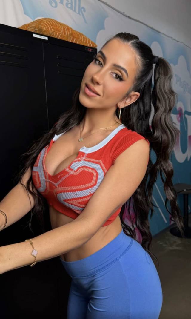 LATE NIGHT/EARLY MORNING FUN ? SEXY BABY GIRL, IM AVAILABLE FOR MASSAGE, SEX (GFE)…. PAYMENT ON ARRIVAL 1 (720) 939-3674