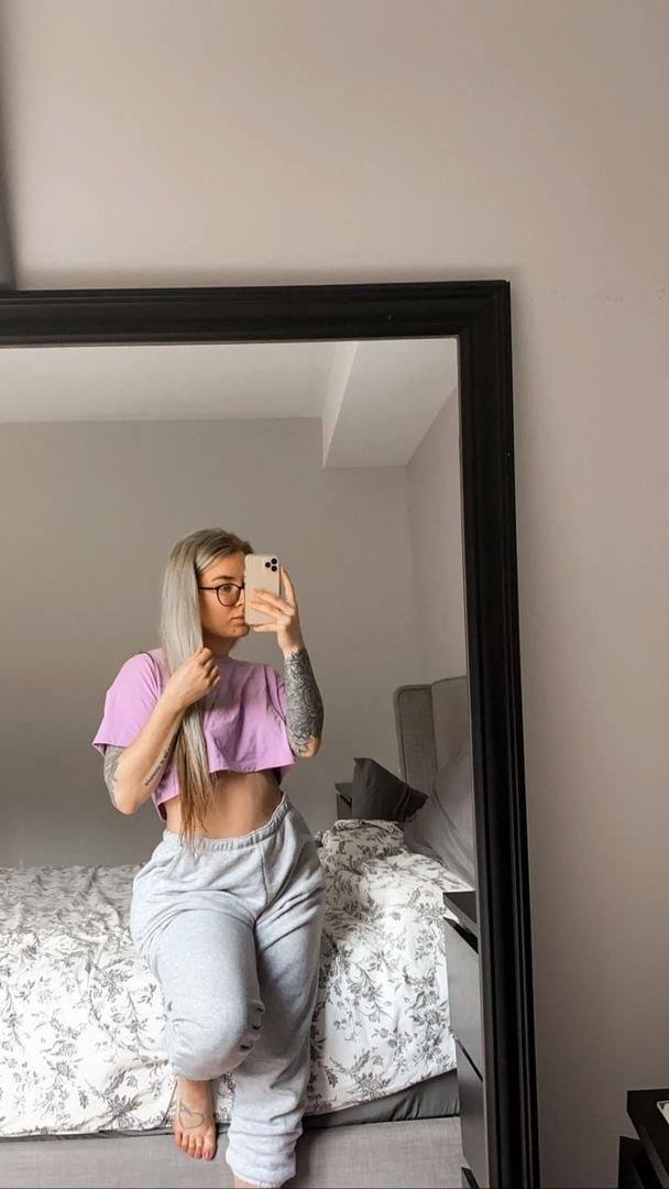 Hey dm me if you’re DTF HMU with your location and ask for my rate…Snapchat username: lovehollis0🤙9177320672