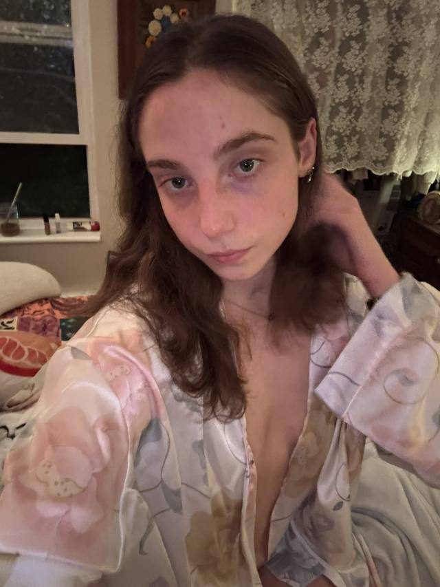 Hi gentlemen😍🦋, I'm a Charming and Independent Stunning young female.💜Looking To Entice Your most Erotic Desires!😉✔Providing