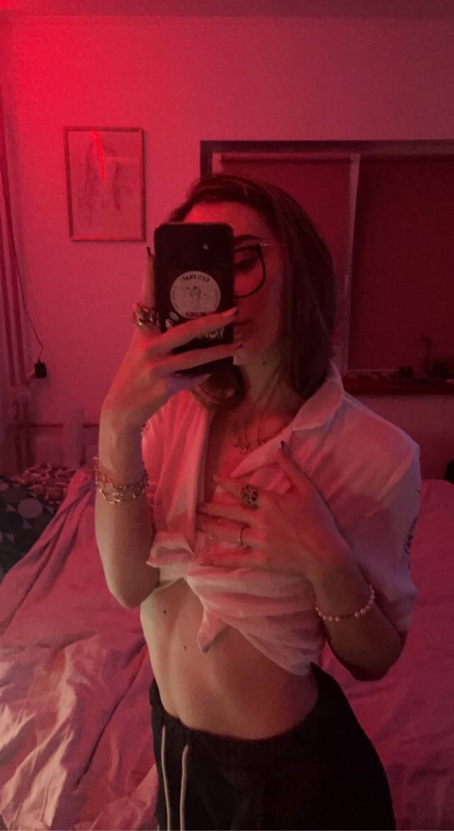 Sexy Girl in town for some Funtime