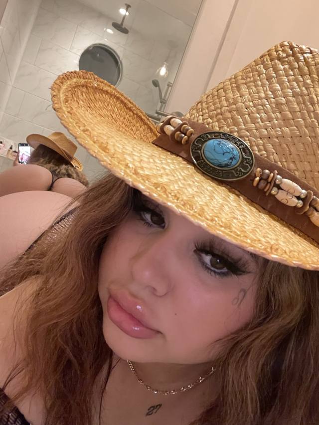 Gentle, Caring Companion with Positive Energy on 🍆💦💦 contact me +1(448)240-6497