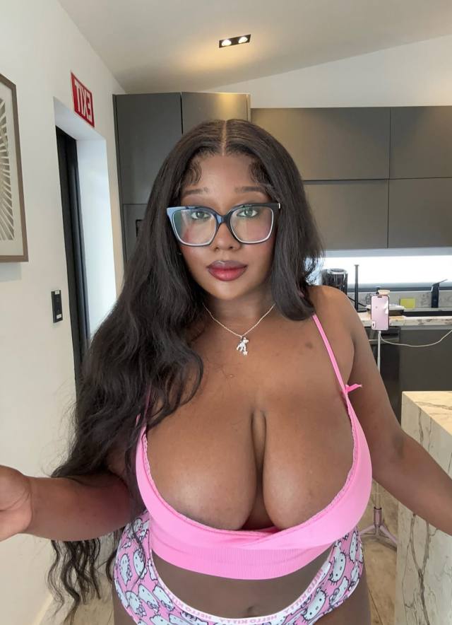 WANNA HAVE SOME FUN 🤩 💦💦💧YOU DOWN TO FUCK ❎💧NO COMDOMS $EX 🍎 CLEAN TiTS PUS$Y 🍆🥭🥭🍊 SPECIALS B00BS