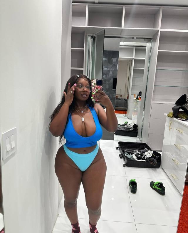 WANNA HAVE SOME FUN 🤩 💦💦💧YOU DOWN TO FUCK ❎💧NO COMDOMS $EX 🍎 CLEAN TiTS PUS$Y 🍆🥭🥭🍊 SPECIALS B00BS