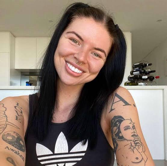 SEXY SINGLE MOM FOR MEET AND FUCK AS LONG AS YOU KNOW HOW TO USE YOUR DICK 🍆🍑🍆💦