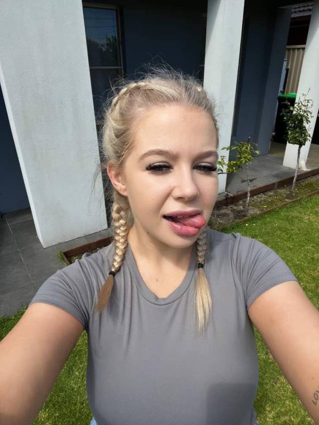 I’m Naughty escort available for the following deals both in call and out call deals include; 69, sex with condom, sex at cr