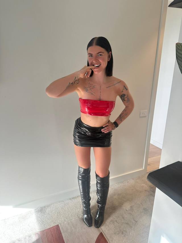 I’m available for hook up ready to cum on your face