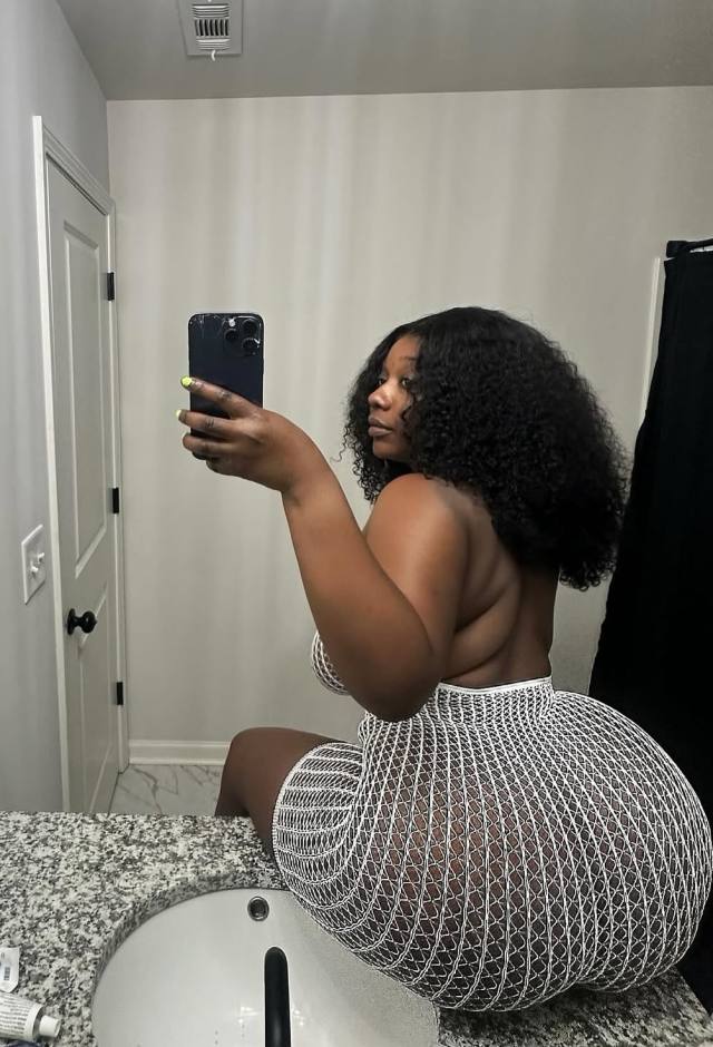 WANNA HAVE SOME FUN 🤩 💦💦💧YOU DOWN TO FUCK ❎💧NO COMDOMS $EX 🍎 CLEAN TiTS PUS$Y 🍆🥭🥭🍊 SPECIALS B00BS