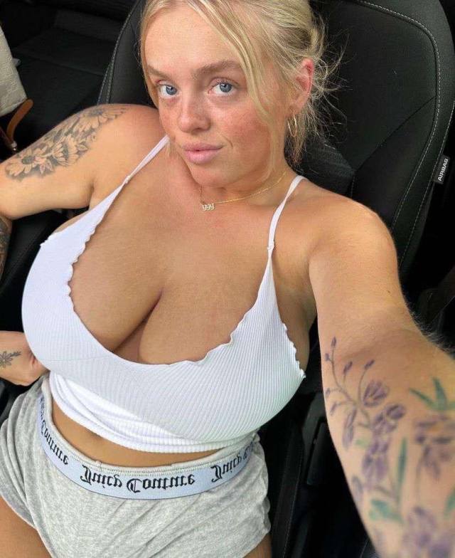 It new year  Let’s go nasty together 🥵💦Hot asf 🍒👅🥕💦I swallow cum, 💞🍒💦 creampie 💦🍒no restrictions hit me up right away 👅💦🍒💦👅+1