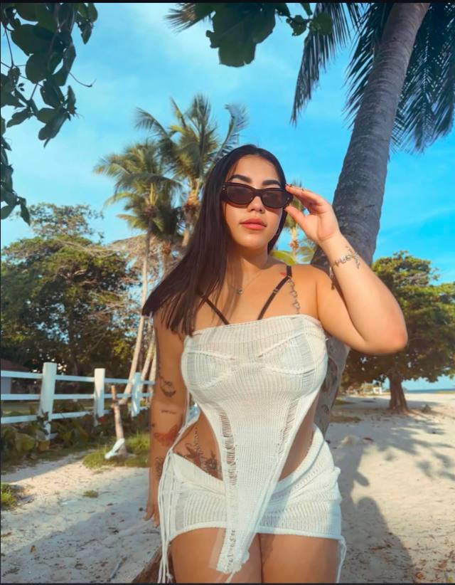 OPEN MINDED , GENUINE,KIND  AND OPEN FOR A SERIOUS RELATIONSHIP.