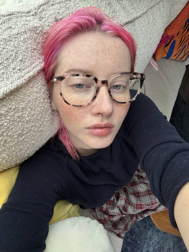 Hey 👋 a night owl here so hit me up let’s hookup 🍑🍆💦