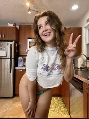 NO PAYMENT REQUIRED-SEXY SINGLE MOM AVAILABLE FOR MEET AND FUCK AS LONG AS YOU KNOW HOW TO USE YOUR DIVK🍆🍑💦