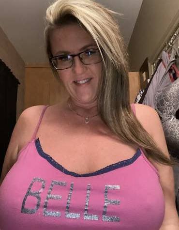 A massage therapist here seeking FWB..book for massage first so we get to know each other…..