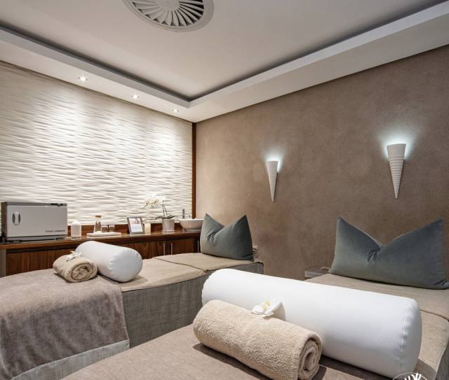 licenced massage therapist: deep tissue, traditional massage, tantric massage and nuru massage