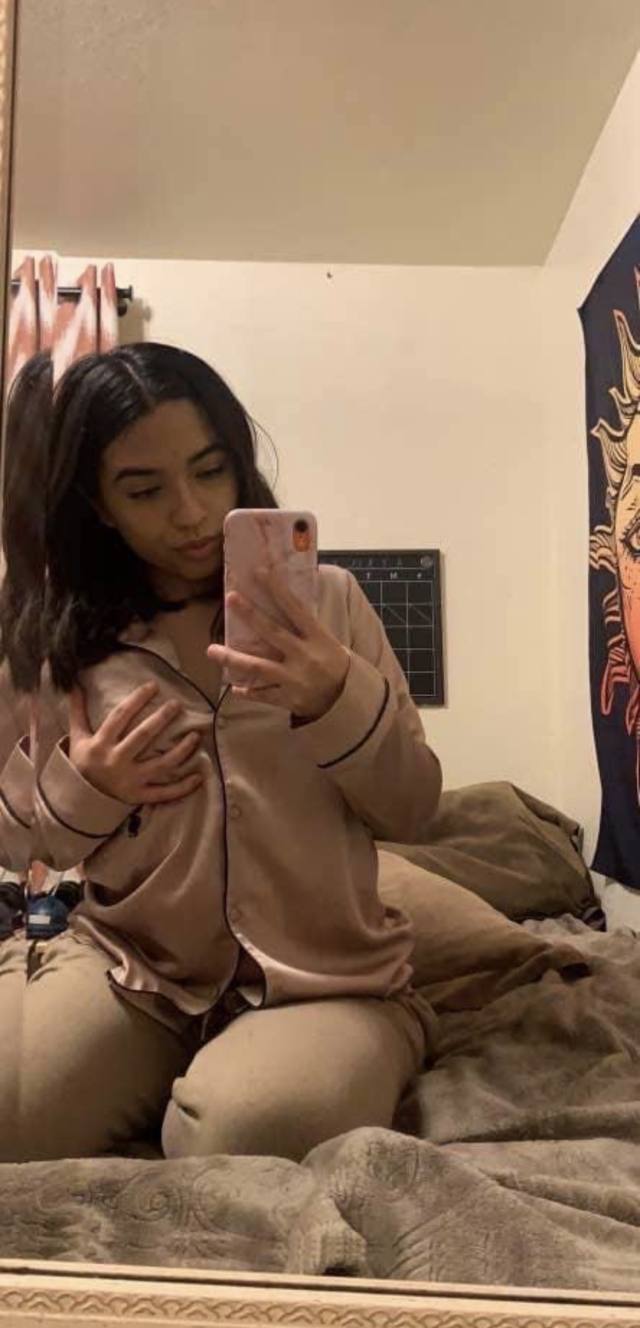 I'm Emily, I'm available for meetup fun add me on Telegram eminic or text me +18638350569