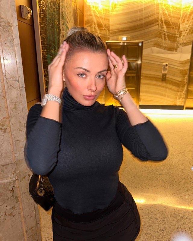 HMU if you’re down to hookup ... Ask for my rates!! WhatsApp (984 379-3605)