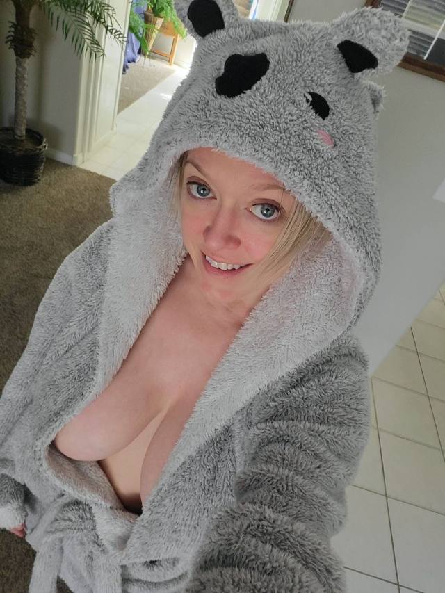 I'm independent and I offer full massage and happy ending 😋 Available for both incal or outcal😍 no PIMP  +1 (979) 209-4651