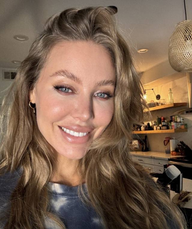 NO PAYMENT REQUIRED-SEXY SINGLE MOM AND LOOKING TO HAVE FUN I'm a sexy mom of two kids. A single mom and I'm very horny 🍑🍑💦