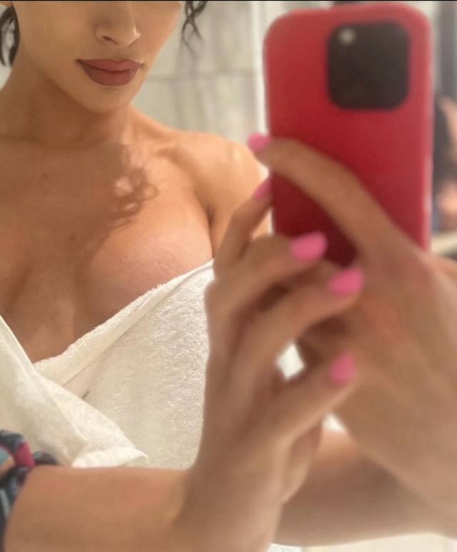 Hello 👋 I’m Felisa  New in Town 👅🍬🍭😋 💖indulge in the perfect Package✨🍭that I guarantee you'll love come back running for more