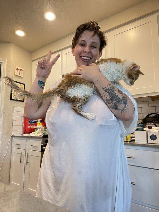 I'm available for relationship 50yrs upward