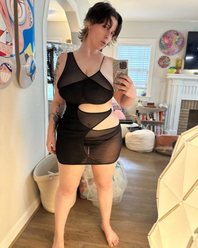 I'm available for relationship 50yrs upward