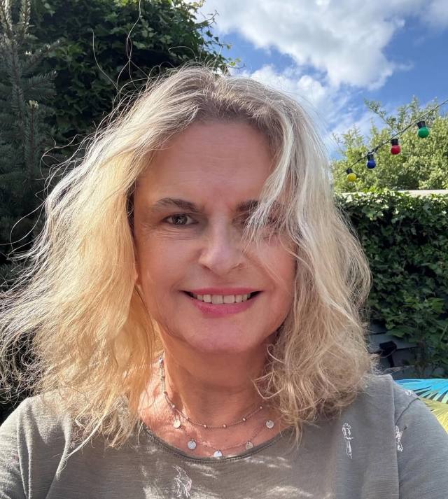 Old Milf Cougar Seeks a Baby for $600 hmu 7572300491