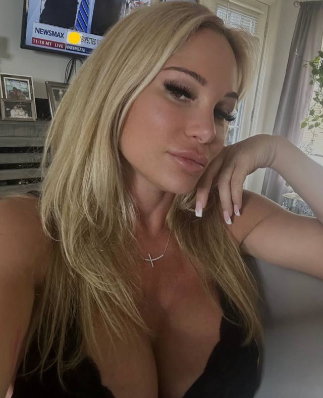 I'M PROFESSIONAL, INDEPENDENT, MATURE MASSEUSE, I OFFER ALL KINDS OF MASSAGE\HAPPY ENDING TO YOUR BEST SATISFACTION