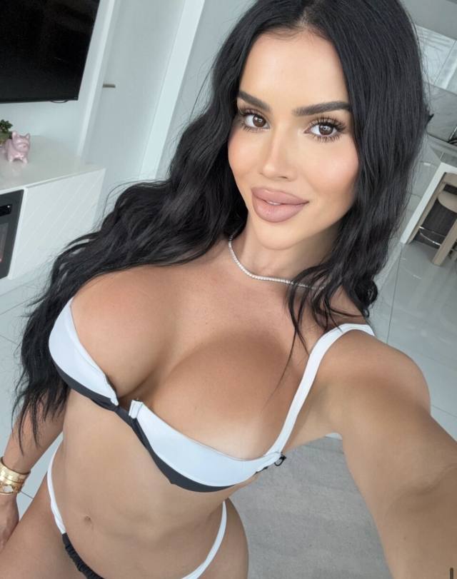 661 293-0696 I’M AVAILABLE FOR BOTH INCALL AND OUTCALL **** INCLUDING CARDATE AND FULL BODY MASSAGE