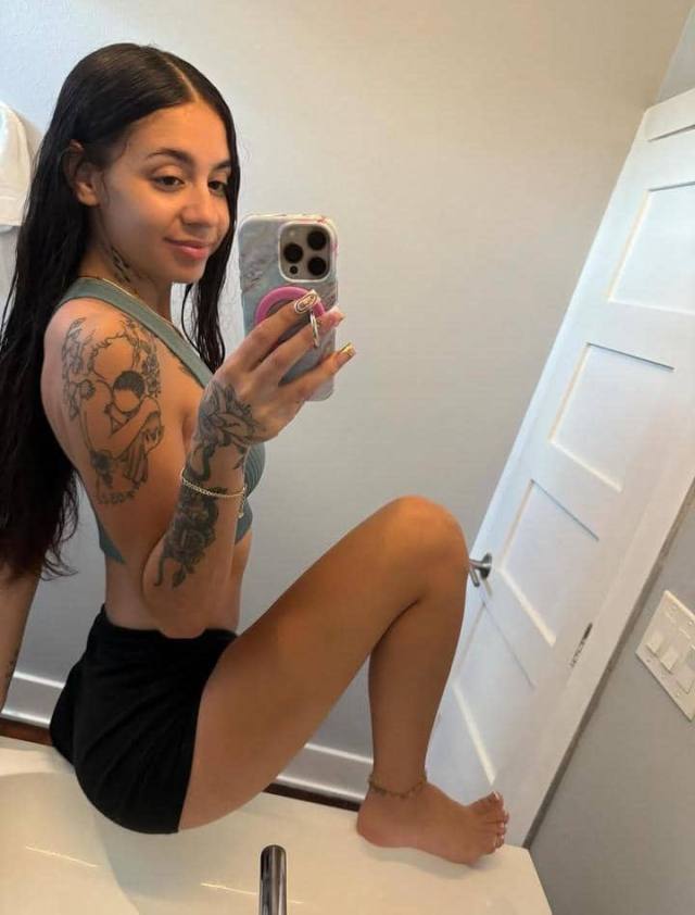 😍 I’m in town looking to have an amazing Experience 💧💦🥰 i can fulfill your widest fantasies I’m available hit me up.