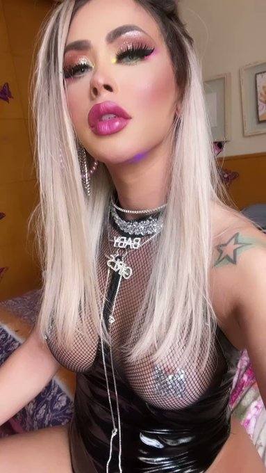 FACETIME FUN,NASTY VIDEOS FOR SELL ALL THREE HOLES AVAILABLE..... I DO ANAL ALSO ....... MOST IMPORTANT I AM GOOD AT MAKING A