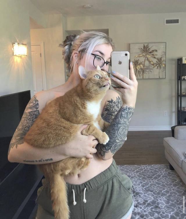 Cute smile 😊 naughty vibes 😈