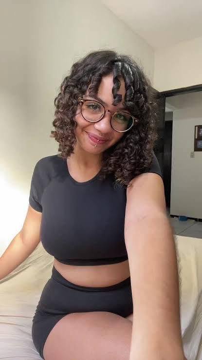 Text me for sweet and unforgettable experience 😘🍾