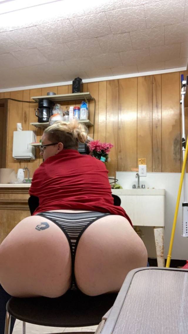 I’m jessica lam  I'm available for meetup fun and add text me on 615-805-4267