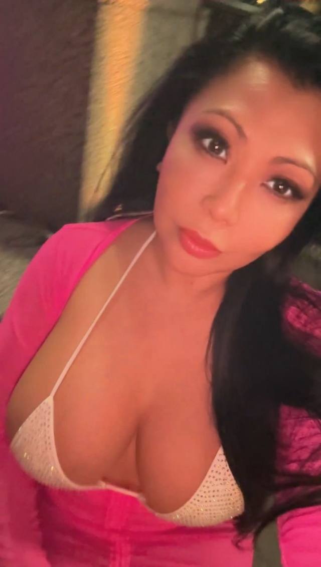 Hello I’m a 45 years old licensed massage therapist