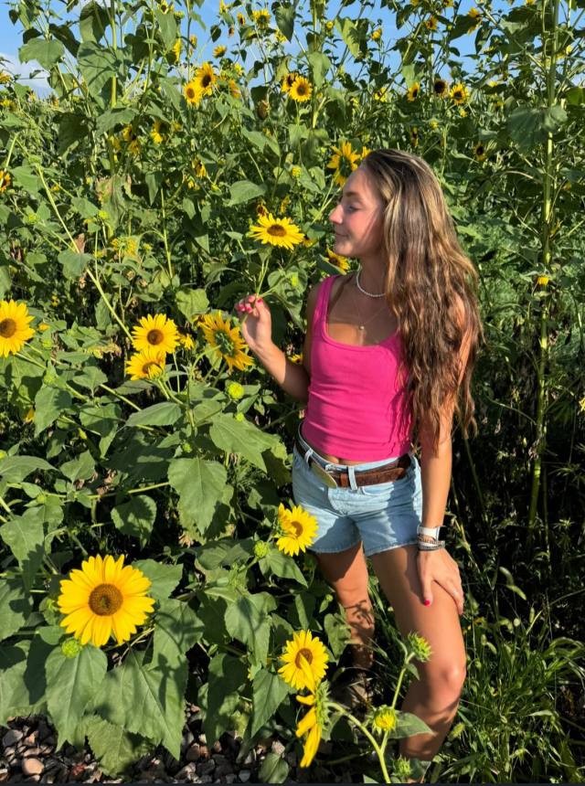 I AM LAURA STERNS, I’M NEW IN TOWN! 35YRS BLONDE VERIFIED ✅ LICENSED MASSAGE THERAPIST; NO BS.. SERENITY WELLNESS SPA /ESCORT