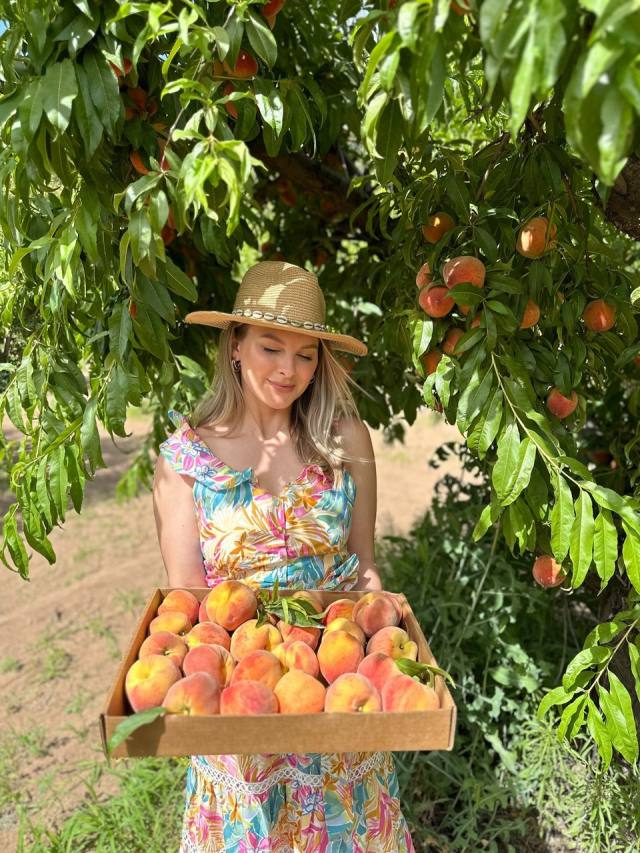 Looking for a male sugar baby. Who is honest, loyal, and trustworthy. no age limit