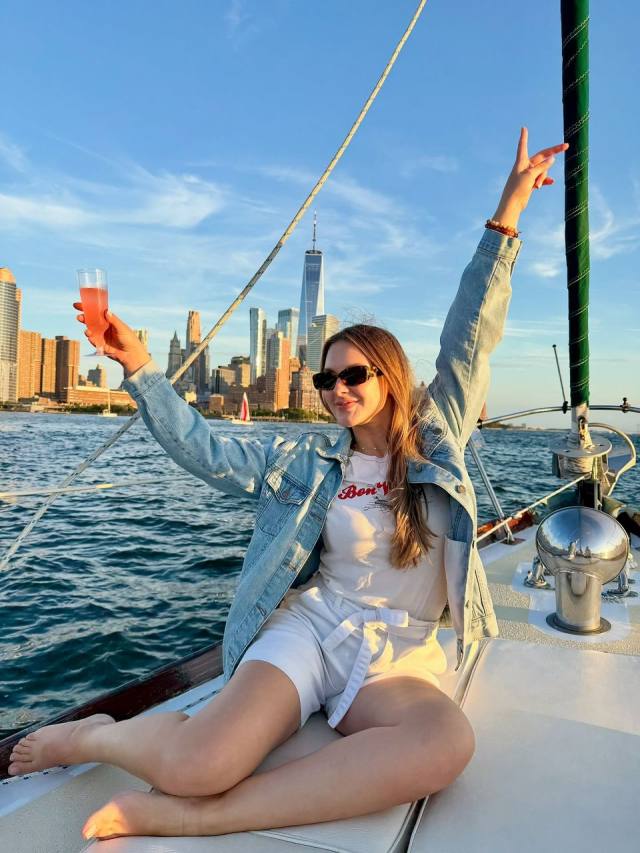 Looking for a male sugar baby. Who is honest, loyal, and trustworthy. no age limit