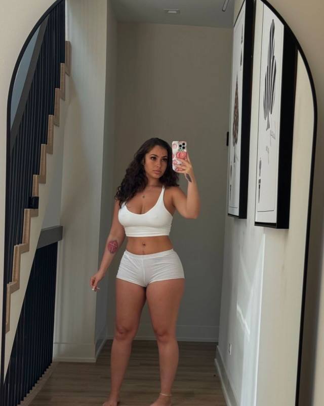 Mobile Masseuse and Escort