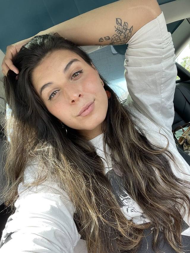 HEY GUYS ITS ME Victoria HERE FOR FUCK🤩🍆,I DO FACETIME FUN AND SEXTING VIDEO AT BEST RATE💯❤