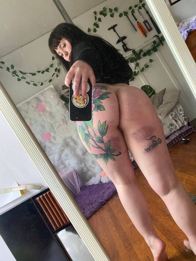 Guys Am available to fuck ask for menu  No games tele @katehills72