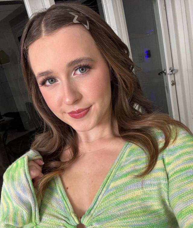 NO PAYMENT REQUIRED- SEXY SINGLE MOM AVAILABLE FOR MEET AND FUCK AS LONG AS YOU KNOW HOW TO USE YOUR DIVK 🍑🍑💦💦