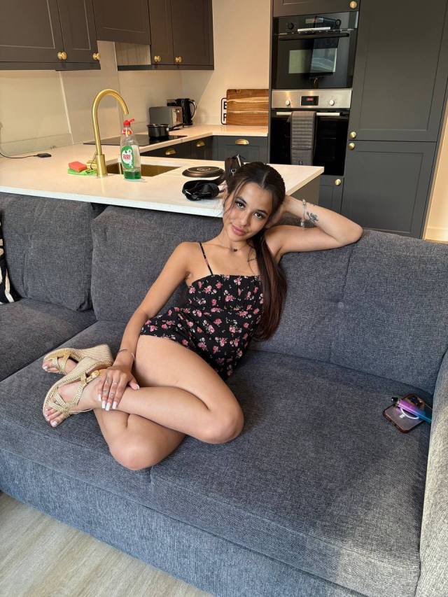 I'm Available Just a Dm away Telegram: ale_quiroz Whatsapp: +1904896848