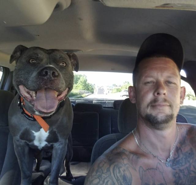 I’m looking for the best woman for me, the woman I can trust with everything in the universe, a woman that can always looking