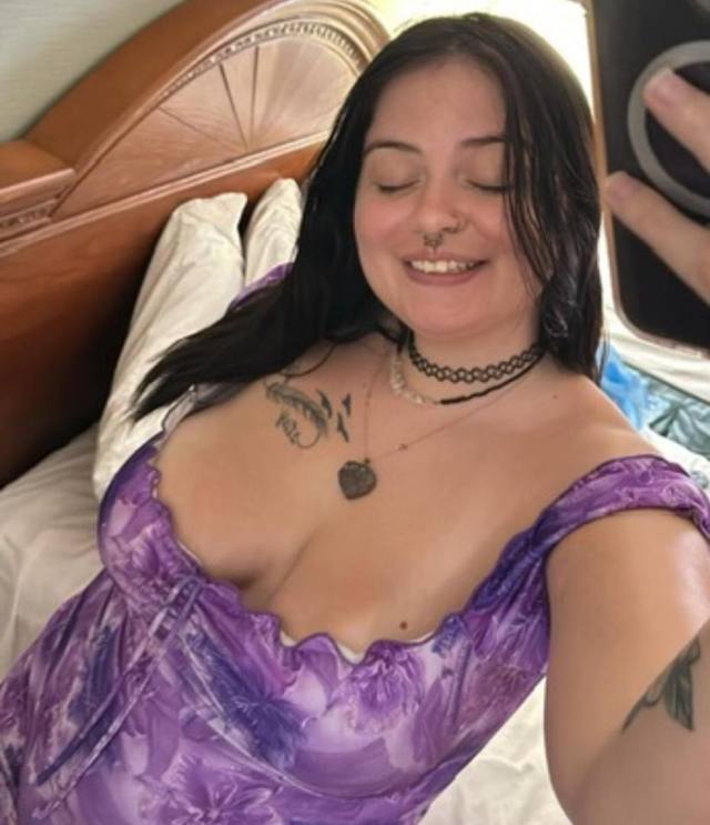 NO PAYMENT REQUIRED- SEXY SINGLE MOM FOR MEET AND FUCK AS LONG AS YOU KNOW HOW TO USE YOUR DICK 🍆🍑🍆💦