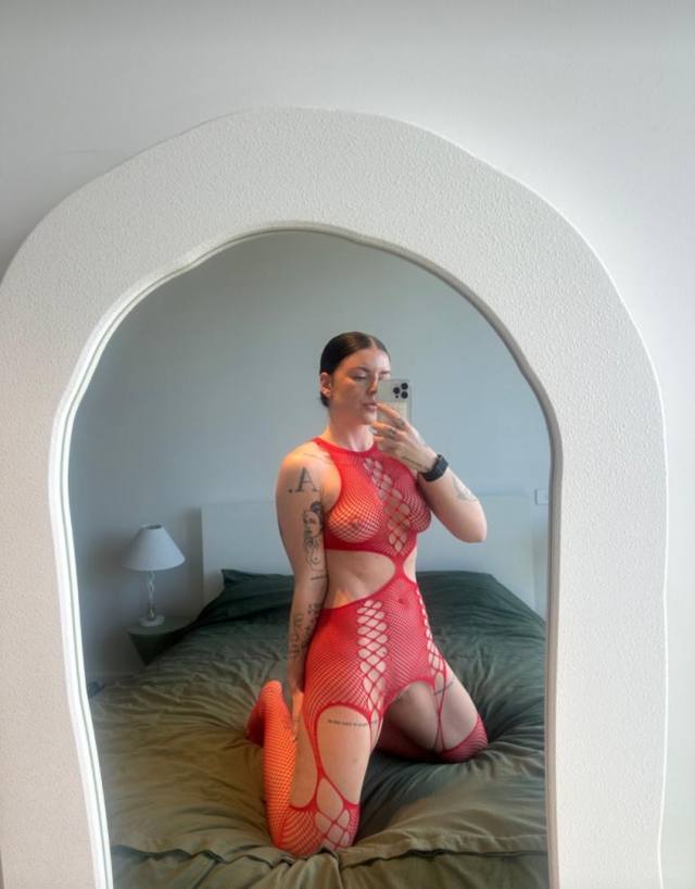 !! NO PAYMENT NEEDED !! I just wanna fuck and get my pussy eaten up, seeking fun !" !! NO PAYMENT NEEDED I'M NOT HUNGRY L