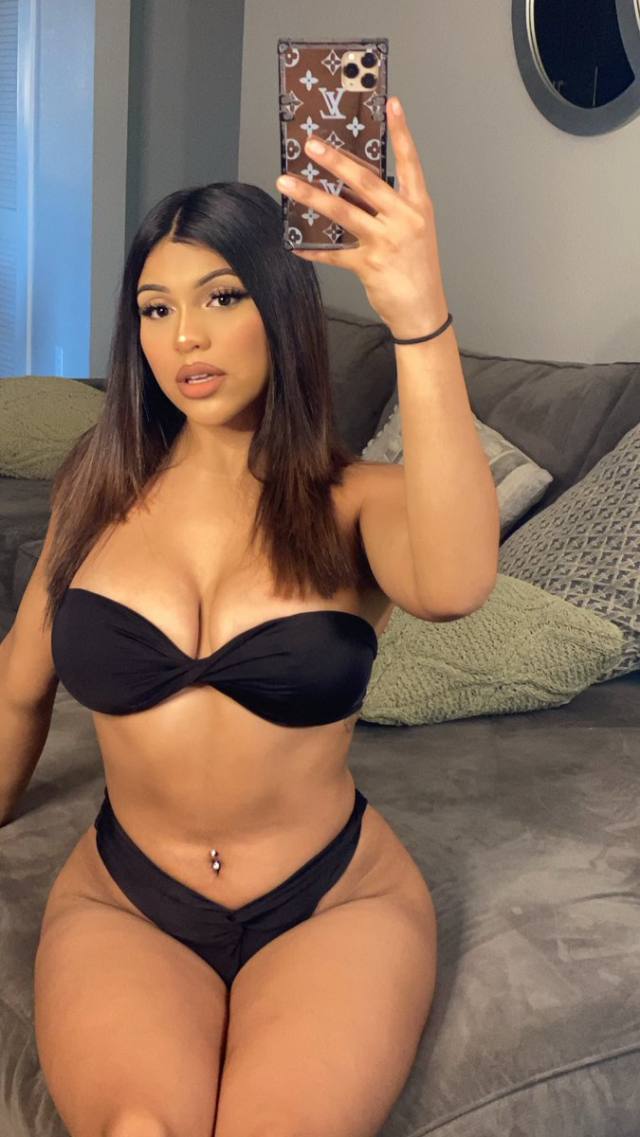 I’m available for hook up both incall or outcall service