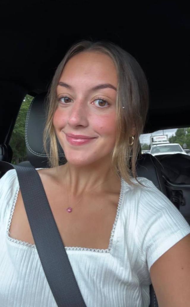 Available for hookup , massages, 420.. incalls and outcalls 😈 🥵 💦💦 💦