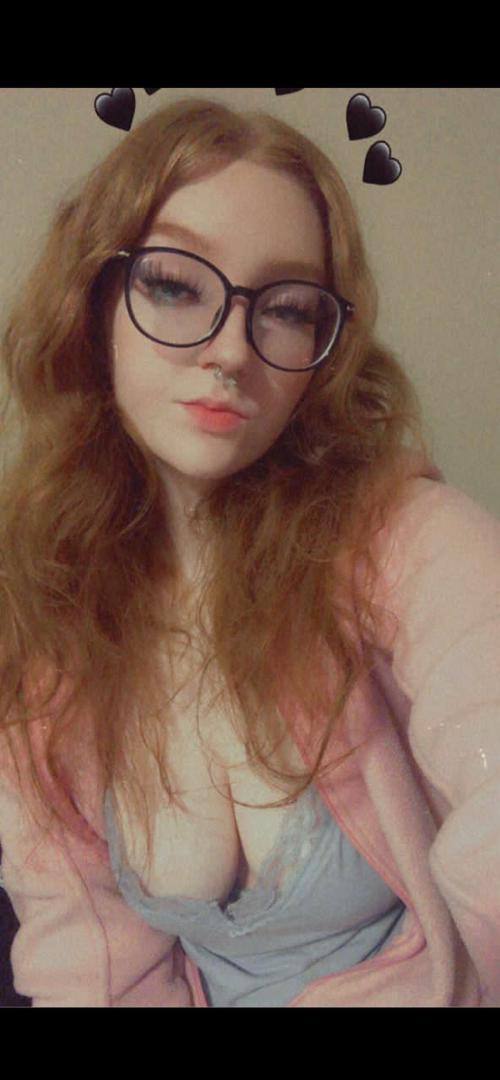 Natural Redhead girl down for premium fun 💦😈