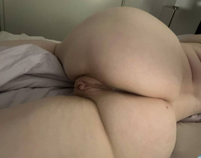 💕💕💚 Unhappy Hispanic Horny girl Looking For Pussy Eater 💕